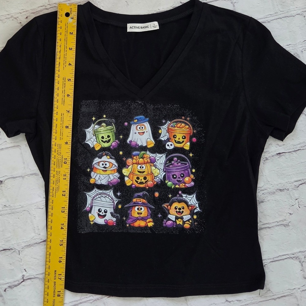 Active Basic Womens Halloween Graphic V-Neck T-Shirt Black Size L Cute Fun Print